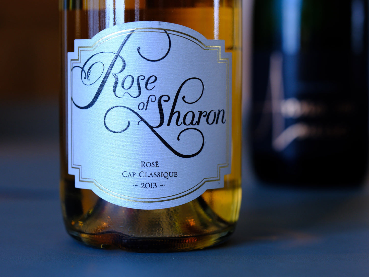 A Guide to Pairing South Africa's Signature Sparkling Wine with Asian Cuisine
